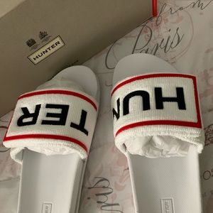 NEW BLACK AND WHITE HUNTER SLIDES
